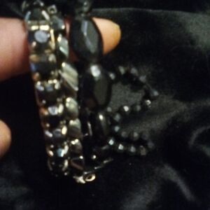 Elegant Black Beaded Bracelet